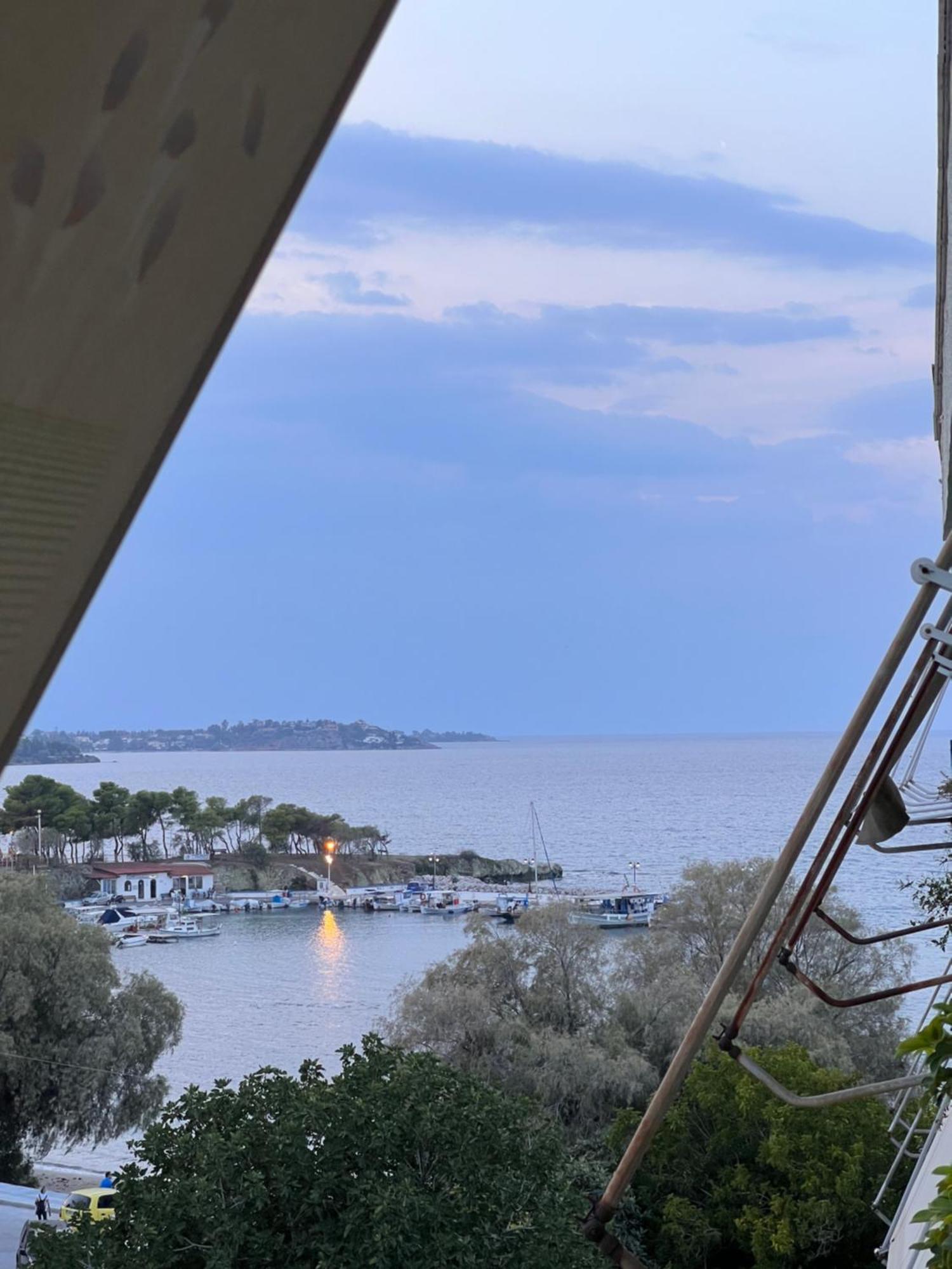 Beach House Chalkida Bagian luar foto